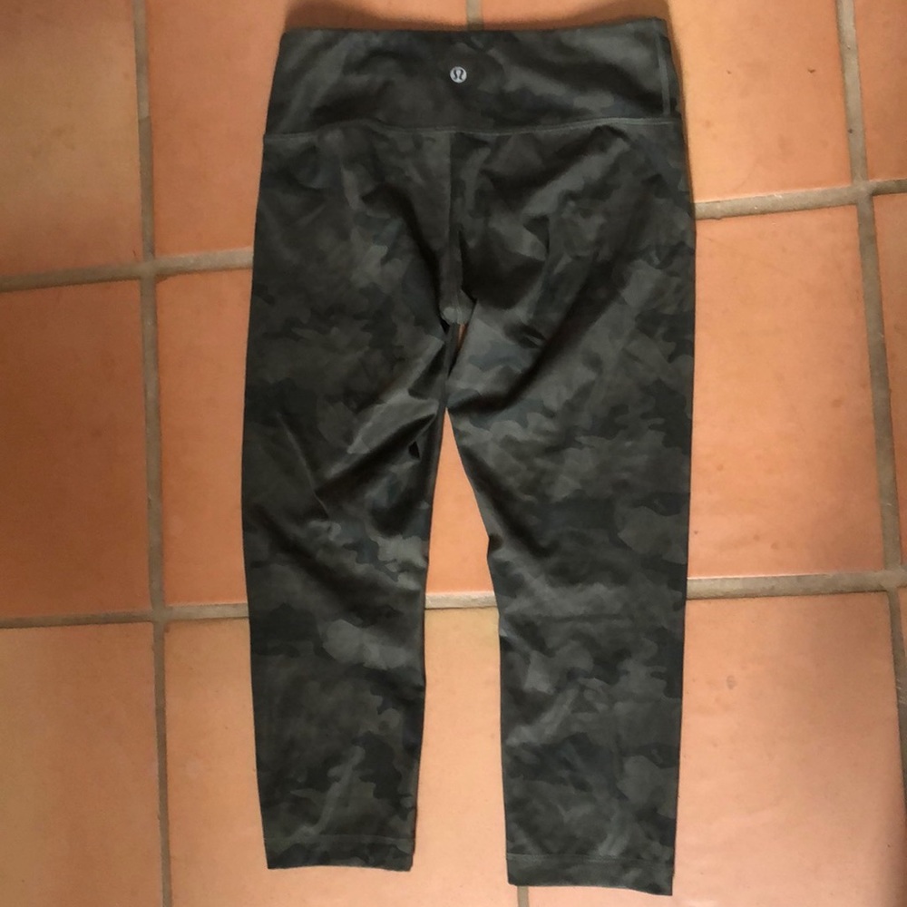 Lulu lemon camo crop pants